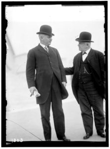 FLINT, FRANK PUTNAM SENATOR FROM CALIFORNIA, 1905-1911. LEFT, WITH SENATOR THOMAS STAPLES MARTIN, OF VIRGINIA LCCN2016863795