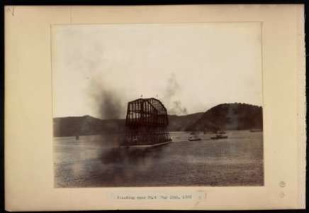 Floating span no. 4 LCCN2016651644