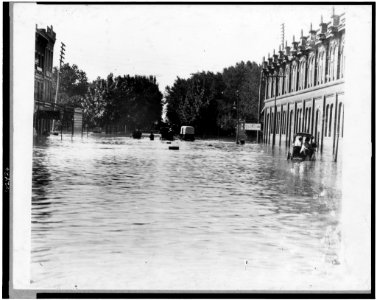 Flood at 7th and Pa. Avenue, Washington, D.C. LCCN91706328