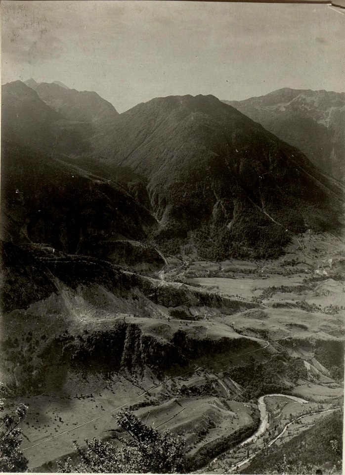 Flitscherbecken vom Kote 1313 aus (ROMBON.) Aufgenommen am 22. Juli 1916. (BildID 15478262)