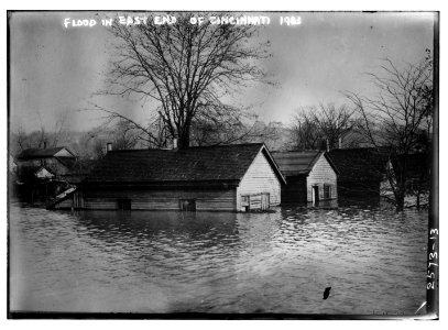 Flood in East end of Cincinnati - 1913 LCCN2014691608 photo