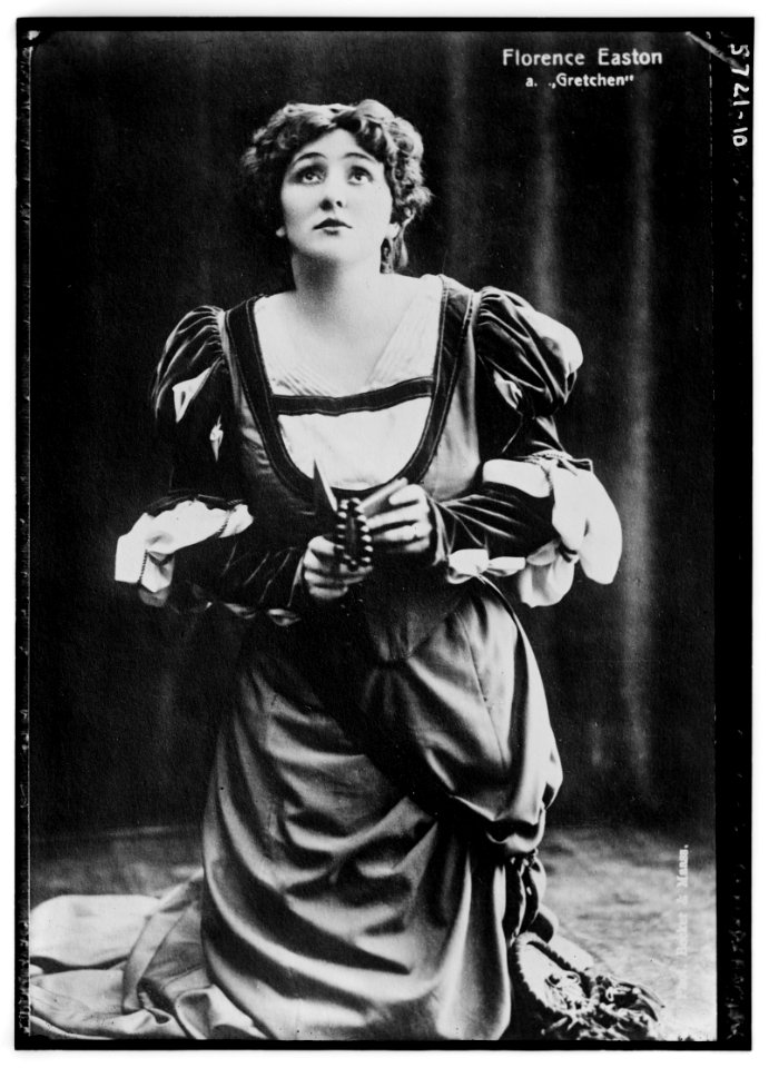 Florence Easton - Gretchen LCCN2014714333