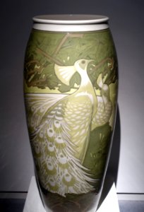 Floor vase with peacocks, designed by Theo Schmuz-Baudiss, KPM Berlin, 1906, porcelain - Bröhan Museum, Berlin - DSC04145 photo