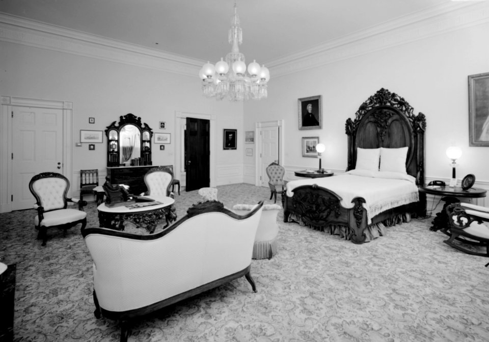 Floor2-lincoln-bedroom1-1992