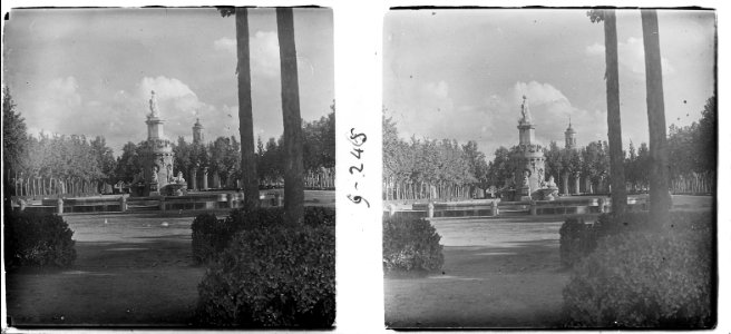 Flora i els lleons a una plaça d´Aranjuez