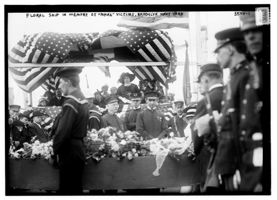 Floral ship in memory of MAINE victims, Brooklyn Navy Yard LCCN2014699174
