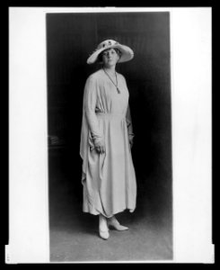 Florence Deakins Becker, full-length portrait, facing front) - Langfier Ltd LCCN2005696459
