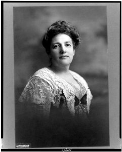 Florence Prag Kahn, head-and-shoulders portrait, facing front) - -Harris & Ewing, Washington, D.C LCCN97510017