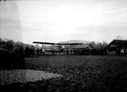 Flugzeug Grandjean vor dem Aufstieg - CH-BAR - 3236770