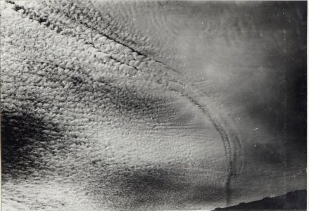Flugbahn eines feindl.Fliegers über Triest.August 1917. (BildID 15604408)