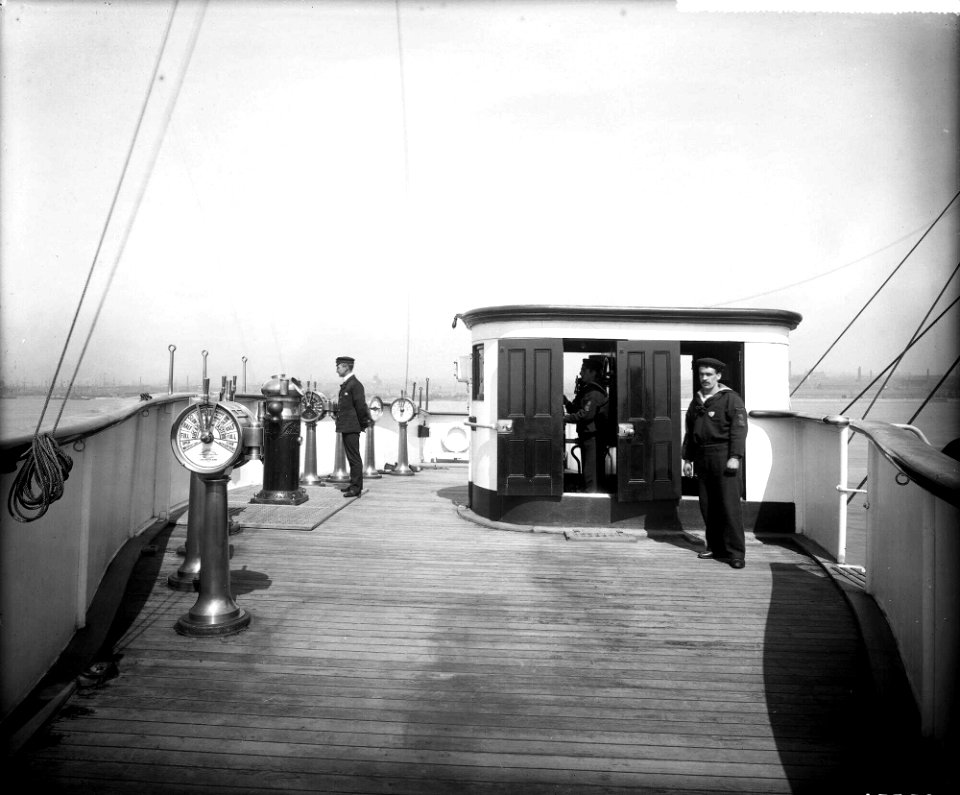 Flying Bridge on the 'Lucania' (1893) RMG G10526