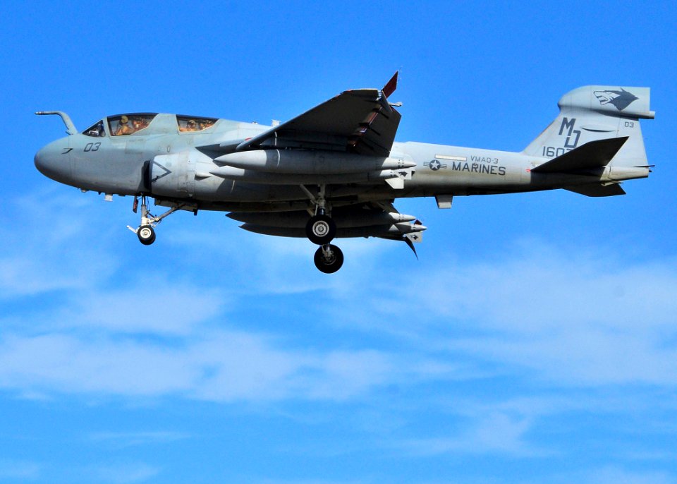 Flying in Souda Bay DVIDS249485