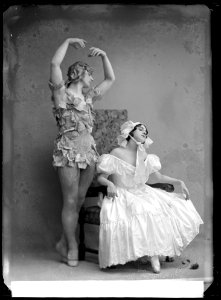 Fokine and Fokina in Rosendrömmen at Kungliga Operan 1914 - SMV - NF026