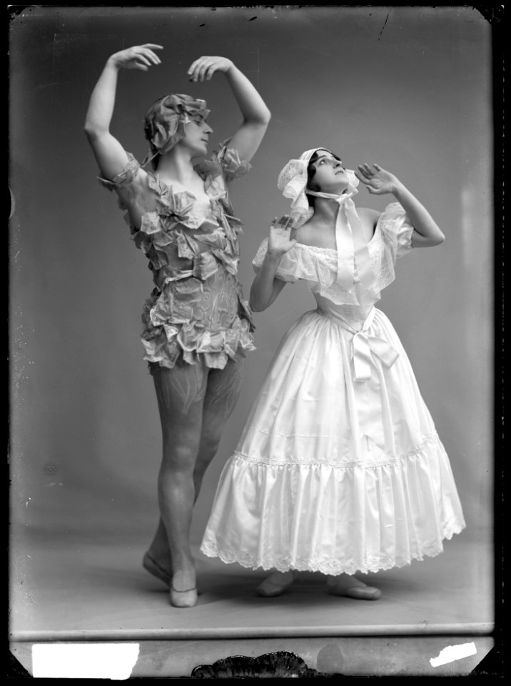Fokine and Fokina in Rosendrömmen at Kungliga Operan 1914 - SMV - NF028