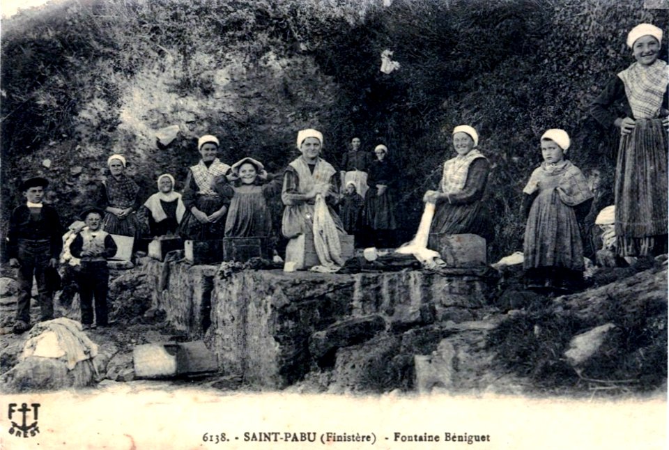 Fontaine lavoir beniguet