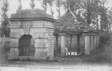 Fontaine-francaise fontaine henri4 1904