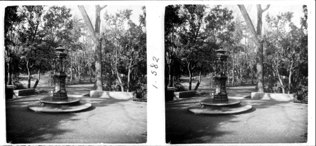 Fonteta d ' un parc de Barcelona