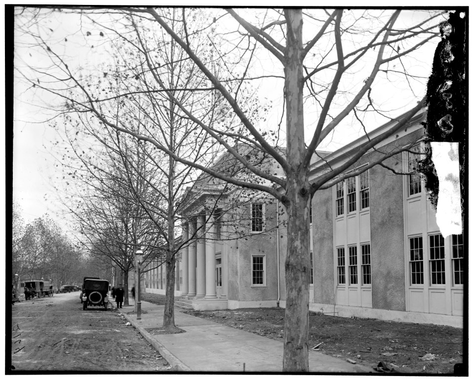 Food Administration bldg. (located at 18th and D Streets, N.E., Washington, D.C.) LOC hec.13772