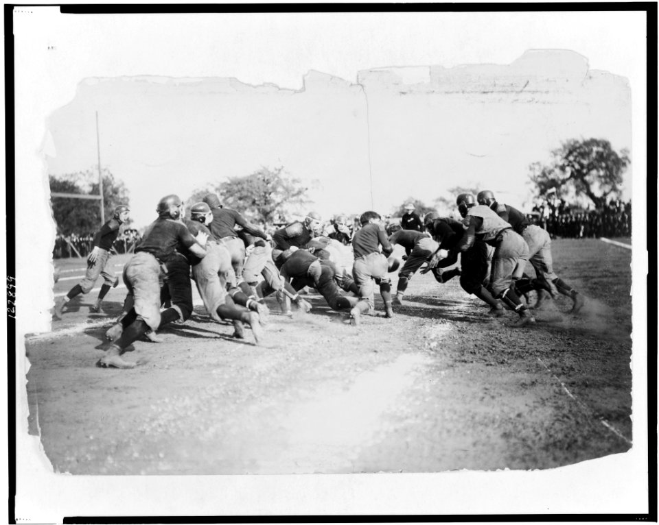 Football game LCCN99402364