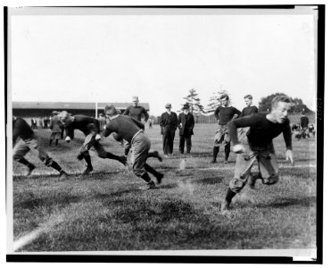 Football practice at Yale LCCN2001696902