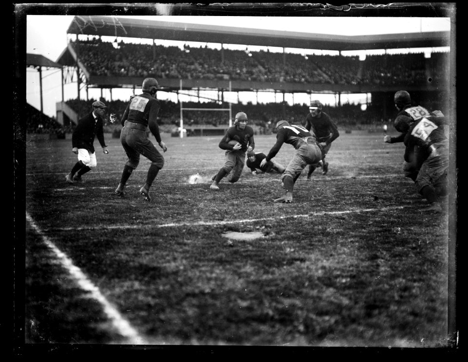 Football LCCN2016891772