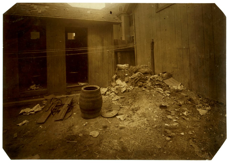 For Child Welfare Exhibit 1912-13.) View of back yard, 70 Borden St., Providence, R.I LOC nclc.02720