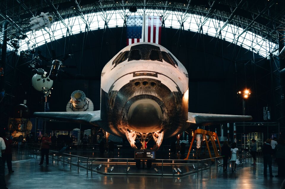 Orbit rocket shuttle