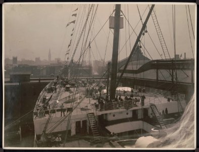 Fore deck of White Star Steamship Olympic at dock in New York Harbor LCCN2002721352