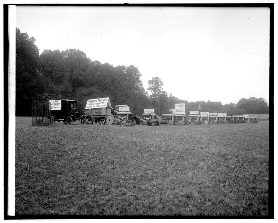 Ford tractor demonstration LCCN2016823780