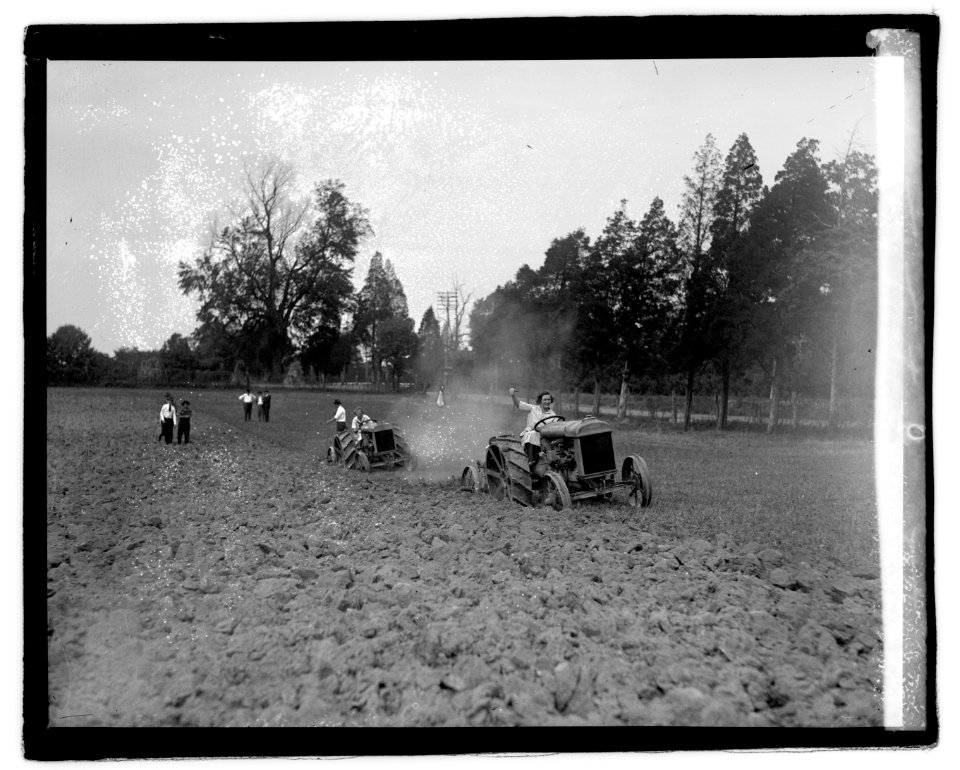 Ford tractor demonstration LOC npcc.05091