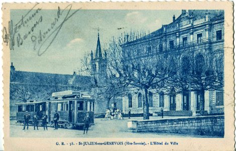 GR 58 - St-JULIEN-en-GENEVOIS - L'Hotel de Ville