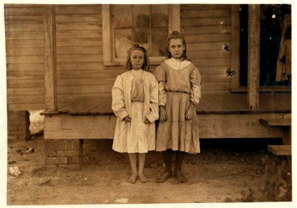Grace Harper (Looked 10 years old). Works in Lydia Mills, Clinton, S.C. Mother said she is very good hand at spinning. Been at it 3 years. Runs 4 and 5 sides, about 50 cents a day. Little LOC nclc.01465