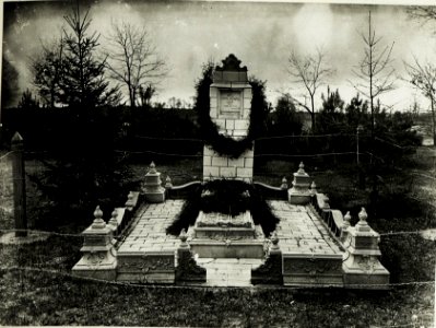 Grab Hauptmann Rimbàs des Infanterieregiments Nr. 63, gefallen am 23.3.1915. (BildID 15589218)