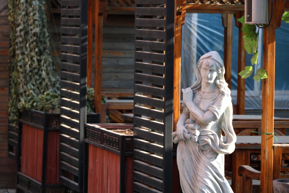 Blessings angel statue