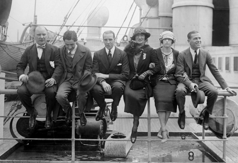 Grahame-White group- Arnold Daly, I. Berlin, Grahame White, Ethel Levey, J.W. Southern & wife LCCN2014712488 (cropped)