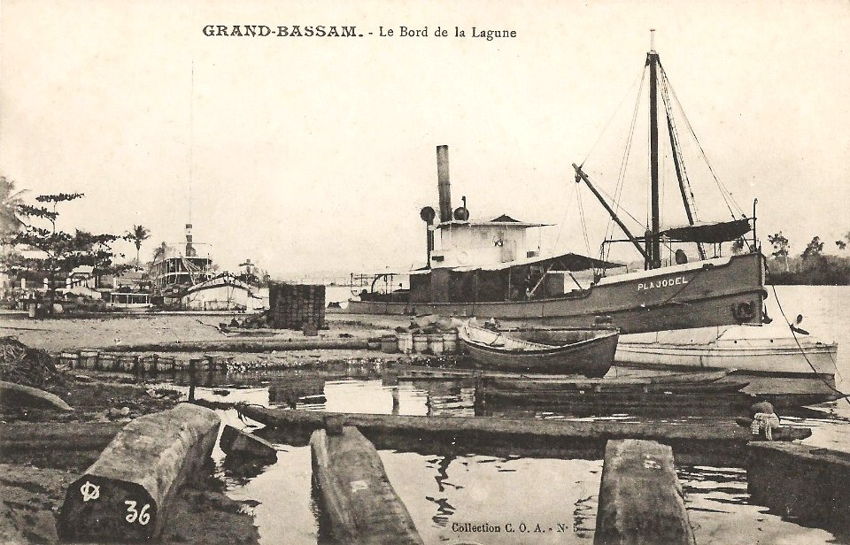 Grand-Bassam-Le bord de la lagune
