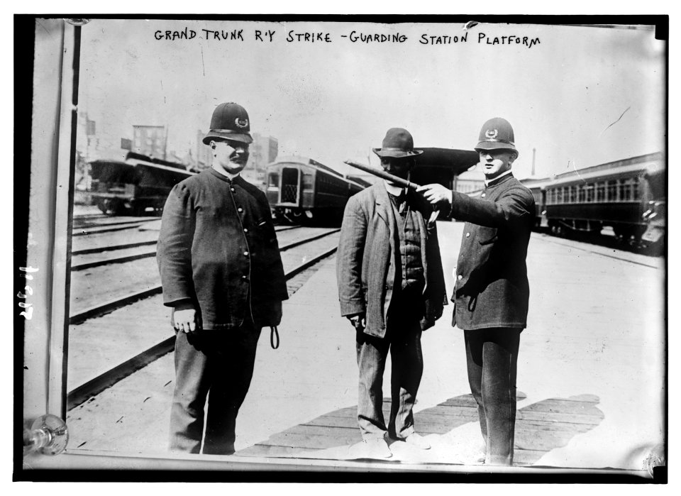 Grand Trunk R'y (i.e., Railway) strike- guarding station platform LCCN2014689000