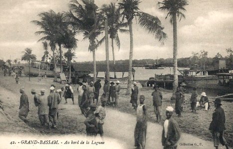 Grand-Bassam-Au bord de la lagune