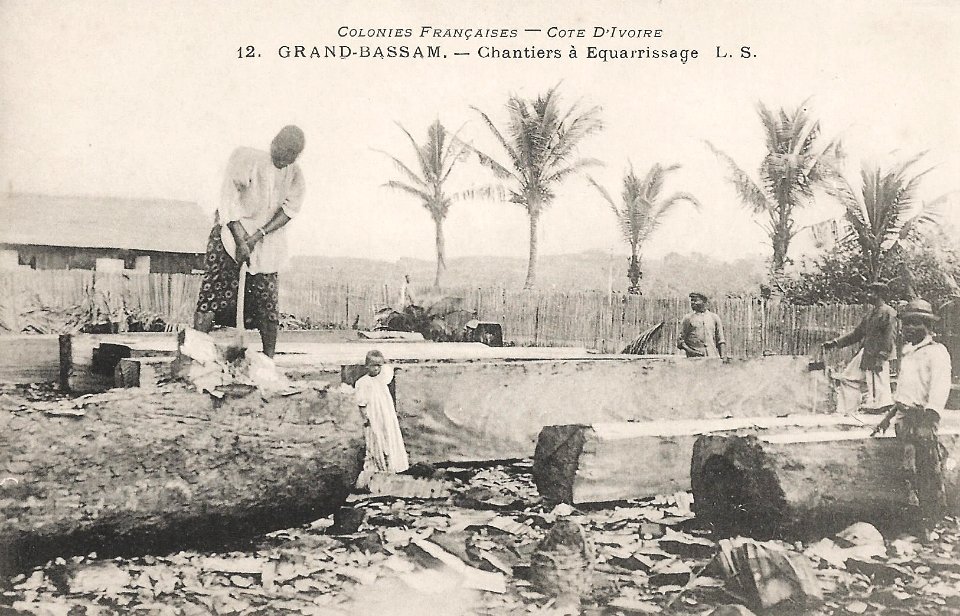 Grand-Bassam-Chantiers à équarrissage