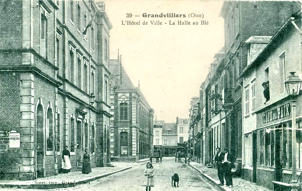 GRANDVILLIERS - L'Hotel de ville - La Halle au blé