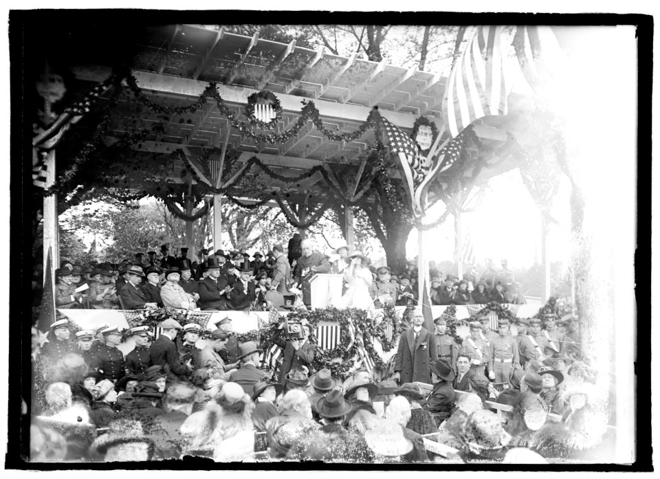 Grant Memorial unveiling, 4-27-22 LCCN2016846277