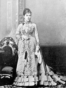 GRANT, NELLIE LCCN2016864873 (cropped)