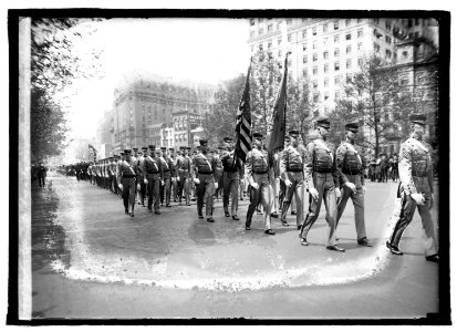 Grant Parade, West Point boys, 4-27-22 LCCN2016846275