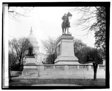 Grant statue LCCN2016829221