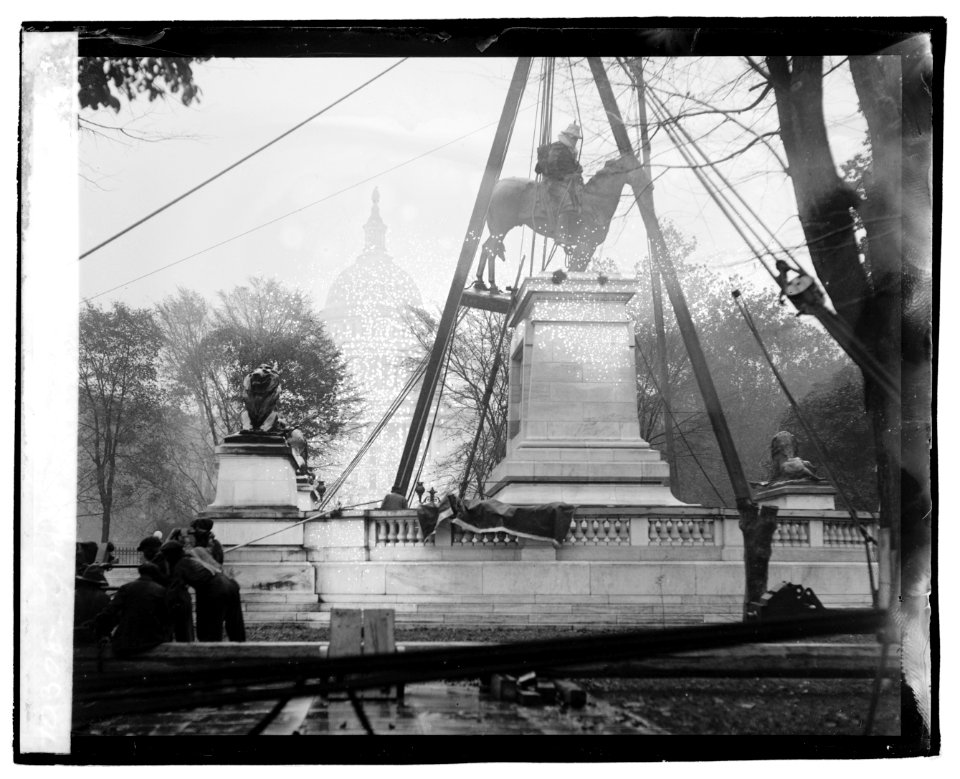 Grant memorial LCCN2016829131