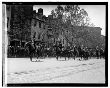 Grant Memorial parade LOC npcc.06162