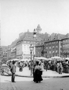 Graz Hauptplatz - Blick zum Schloßberg - 1898