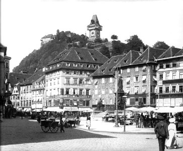 Graz Hauptplatz - Blick zum Schloßberg - 1915 photo