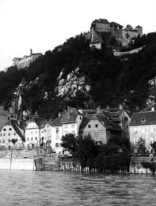 Graz, Murufer, Blick auf die Zahnradbahn und Schloßberg - 1898