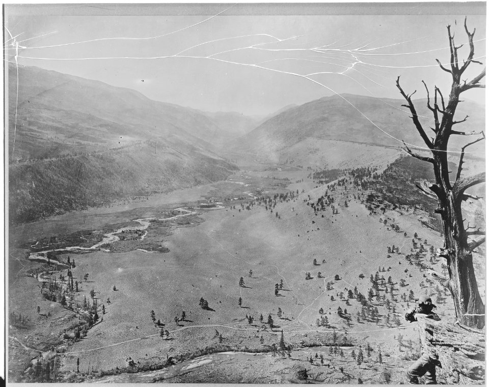 Great Morainal Valley of the Arkansas - NARA - 517706